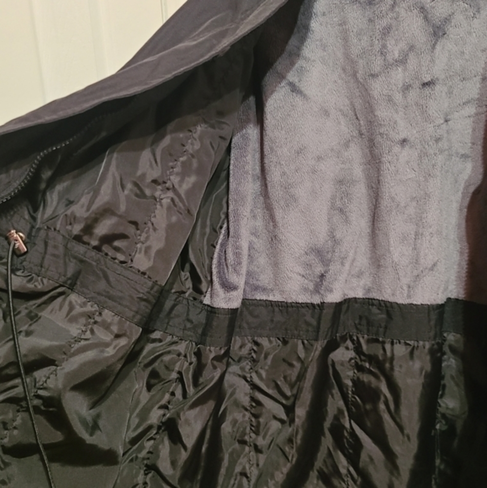 Fall/Spring black coat - Picture 3 of 6